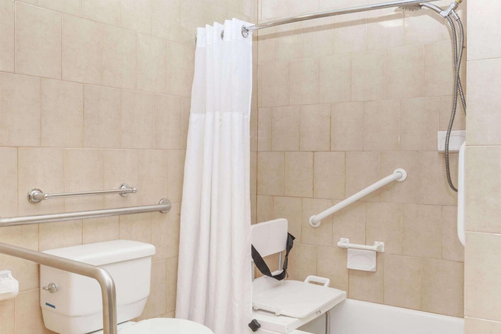 Travelodge by Wyndham Sylmar CA Main image